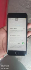 Apple iPhone SE 2020 Used | 84% Battery Health | Replaced Display