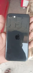 Apple iPhone SE 2020 Used | 84% Battery Health | Replaced Display