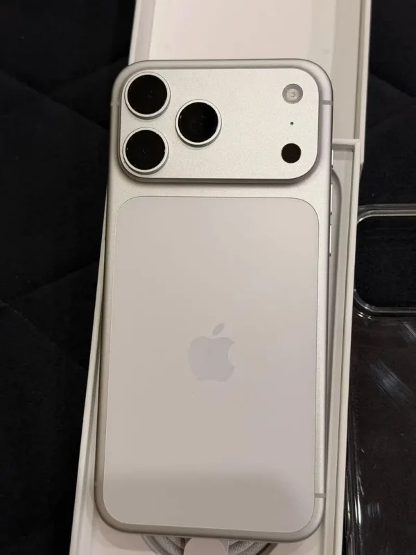 Apple iPhone 17 Pro Apple iPhone 17 Pro