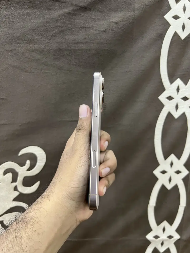 Used iPhone 16 Pro Max 256GB Factory Unlock – Desert, 89% Battery