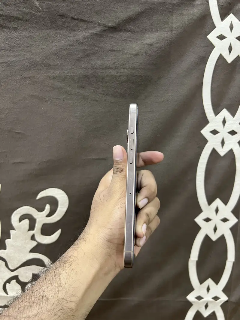 Used iPhone 16 Pro Max 256GB Factory Unlock – Desert, 89% Battery