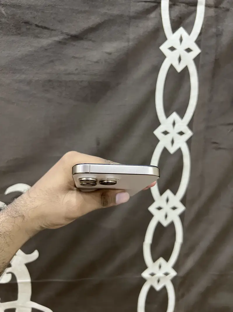 Used iPhone 16 Pro Max 256GB Factory Unlock – Desert, 89% Battery