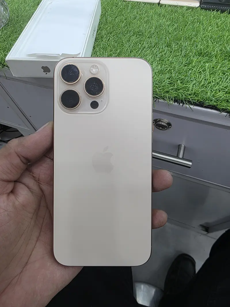 Apple iPhone 16 Pro Max