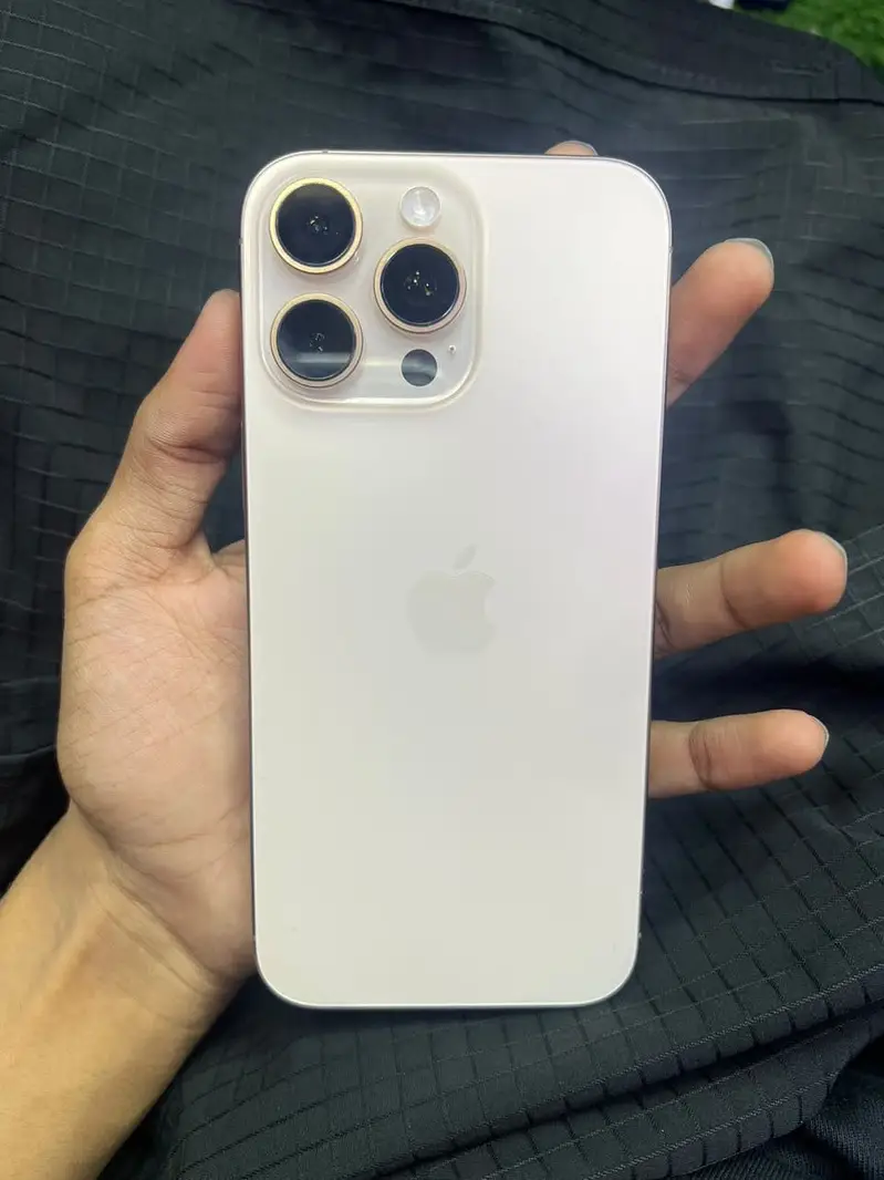 Apple iPhone 16 Pro Max